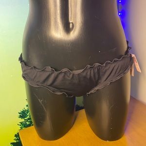 Victoria’s Secret Ruffle Cheeky bikini bottom